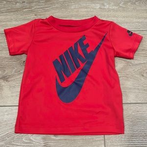 NIKE DriFIT Performance Shirt Boys 24 month - Red